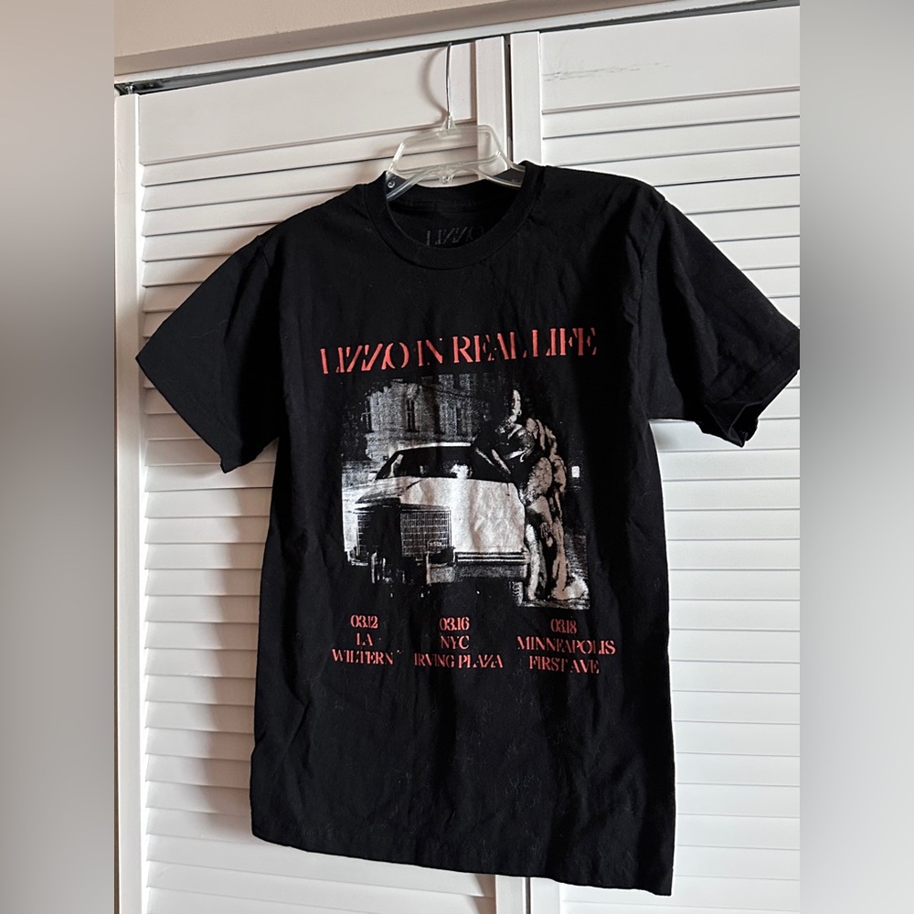 Lizzo in Real Life Tour T-Shirt Women’s S